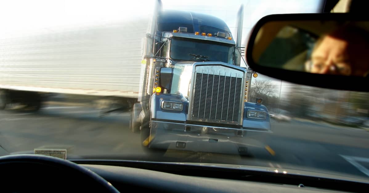 Truck accident injury lawyer